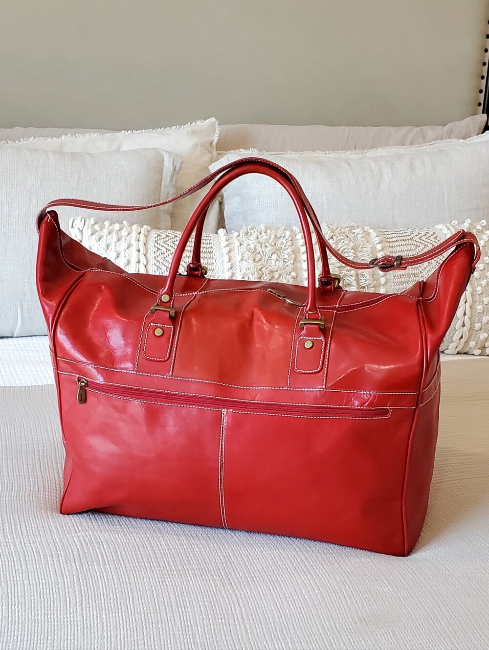 Valentina Italy Vtg. Large Red Leather Travel Duffle Bag, Original Lock/Keys - Picture 2 of 16